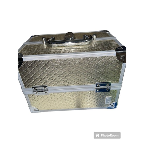 Caboodles gold color tone Makeup train Case - Picture 3 of 4